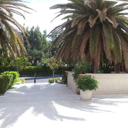 Oscar Hotel 2*